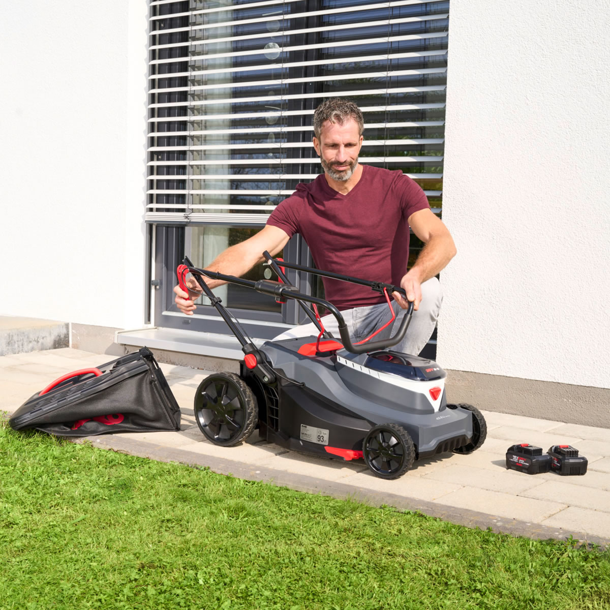18/36V Comfort 43.6 Li Mower Kit (Inc 2x Batteries & Charger) by AL-KO