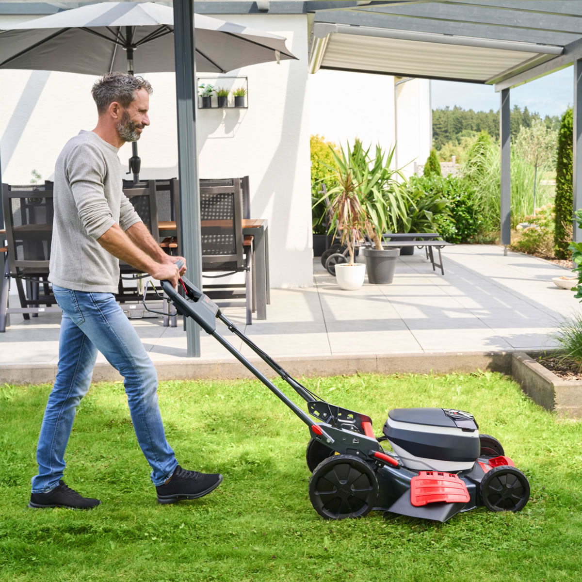 18/36V Comfort 51.6 Li Mower Kit (Inc 2x Batteries & Charger) by AL-KO