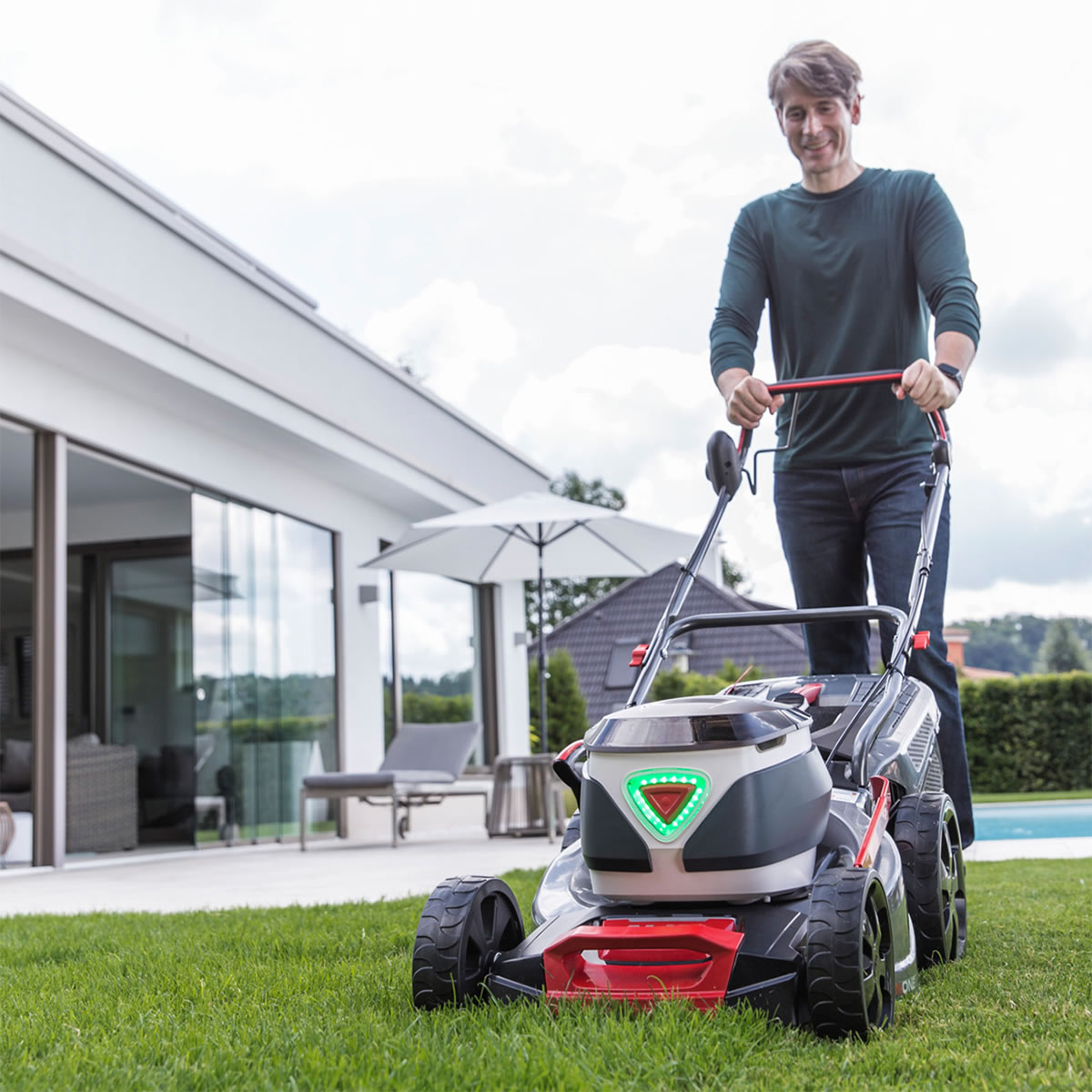 46.2Li 36v Push Cordless Lawn Mower Kit (Inc Battery & Charger) by AL-KO