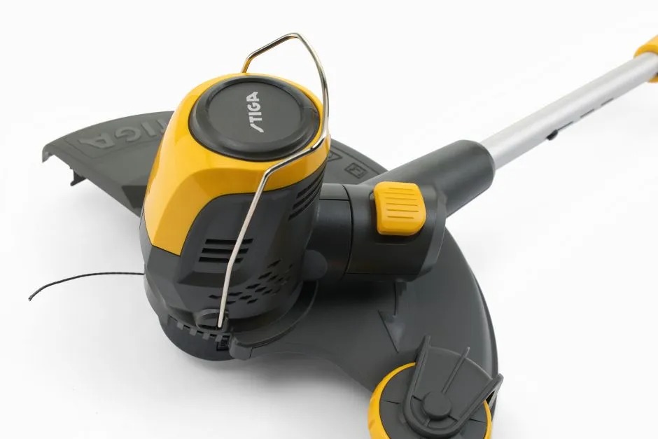 Twistable head for perfect trimming