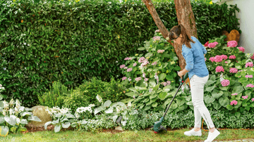 Teardrop-shaped shrub cutter